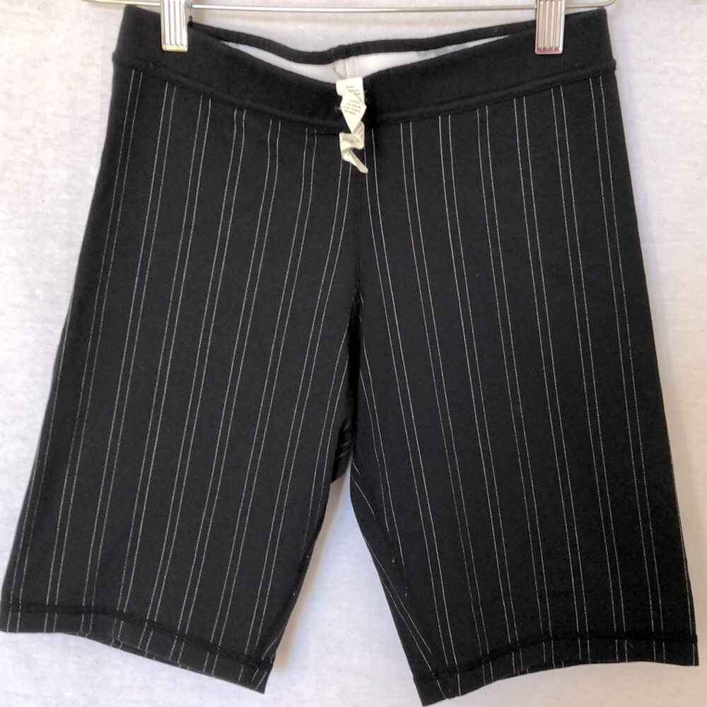 Lululemon pinstripe long shorts size 6 tall